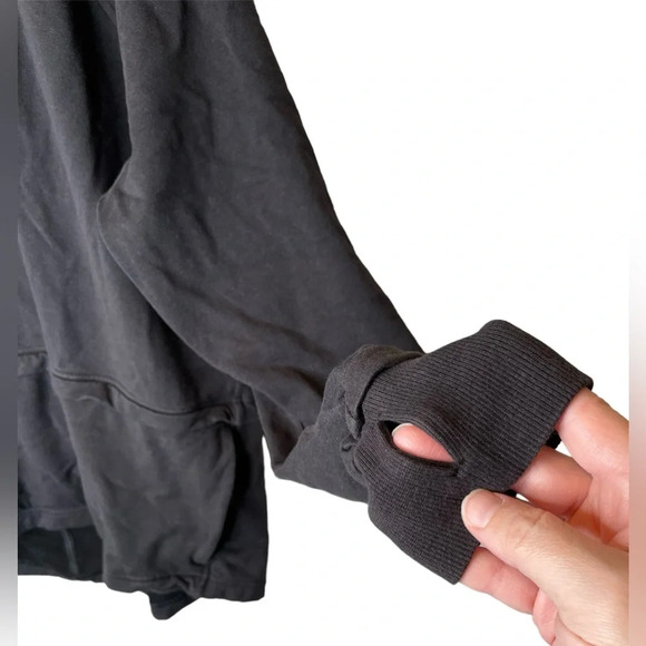 Lululemon Find Your Unwind Pullover in Black Size 8 W3CVOS - Picture 8 of 10